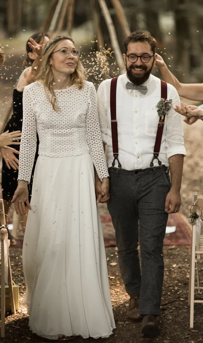 Hochzeitsfotograf für freie Trauung im Wald mit Boho Deko